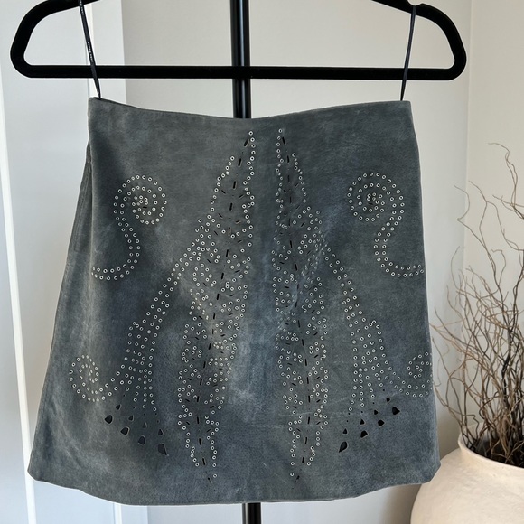 ZARA Dark Gray Suede Mini Skirt - Picture 4 of 7